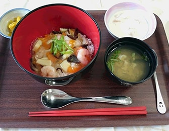 昼食